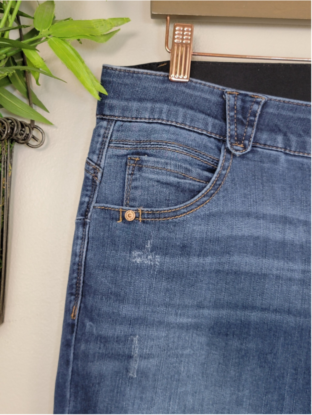 Democracy 16W Skinny Jeans Mid Rise Medium Blue Stretch Sculpting Ab Solution - Picture 3 of 10